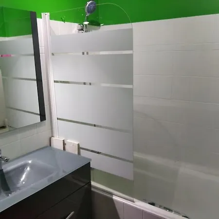 Апартаменты Chez Julien T2 Экс-ле-Бен